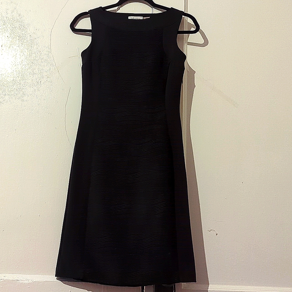 Calvin Klein Black Textured Sheath Dress size 0
